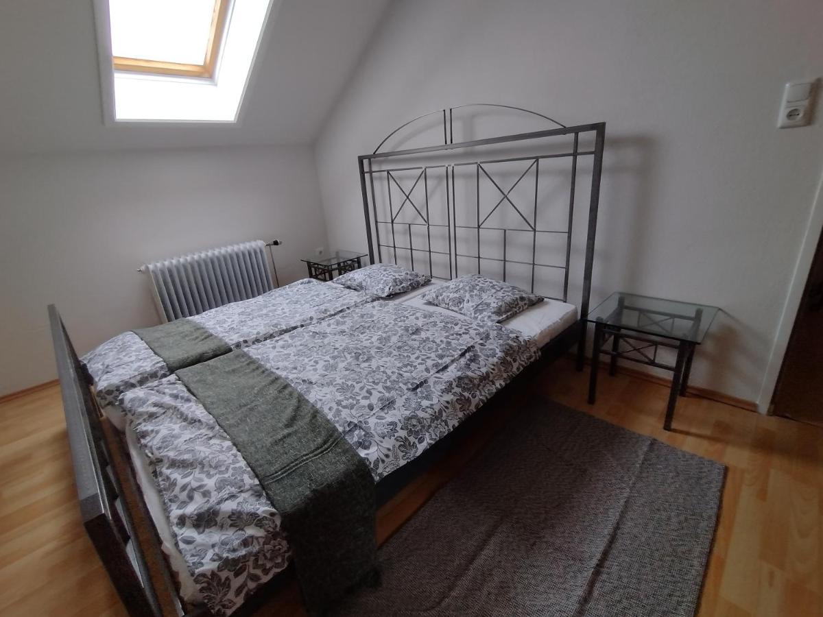 Sechzehnerhaus Apartment มาเรียตเซลล์ ภายนอก รูปภาพ